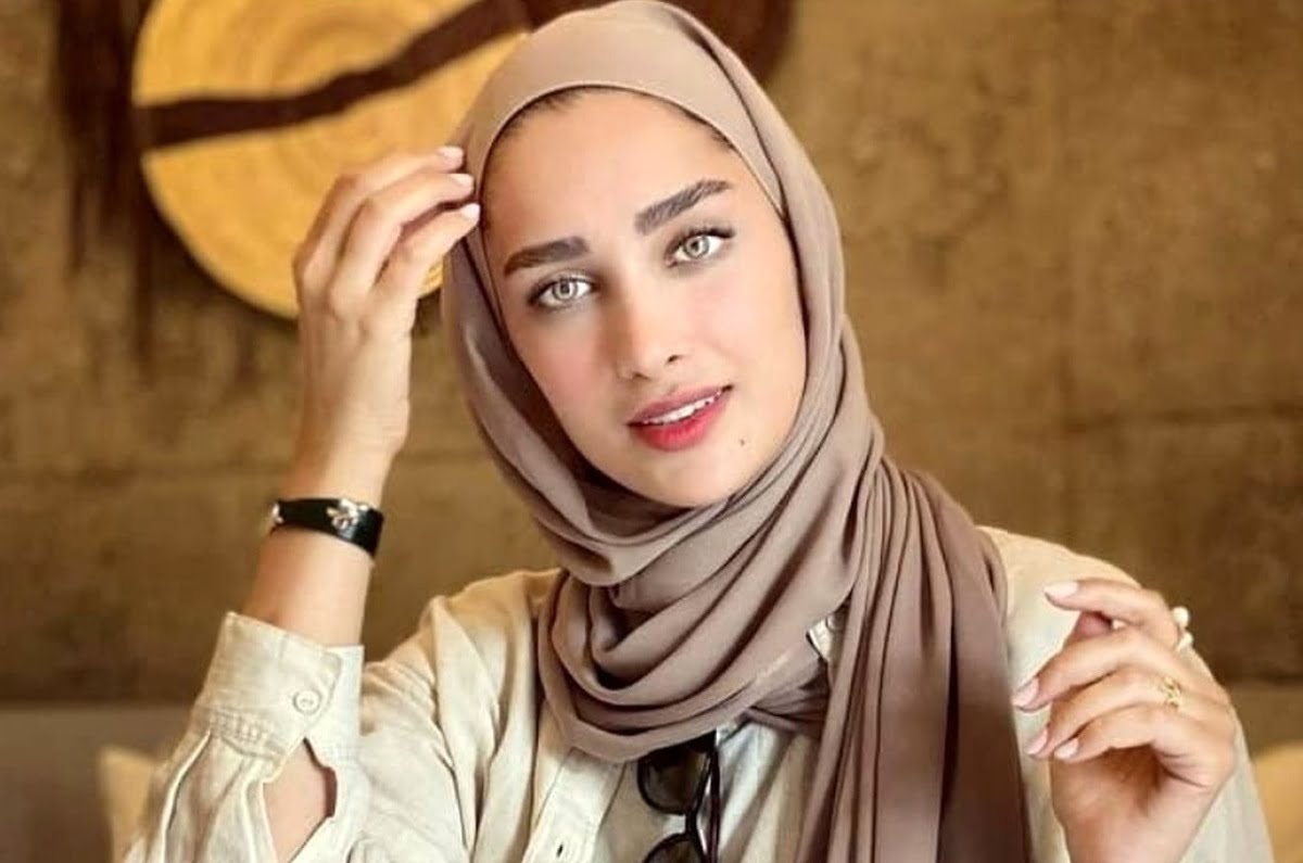 بیوگرافی آناشید حسینی – شخصیت جنجالی اینستاگرام