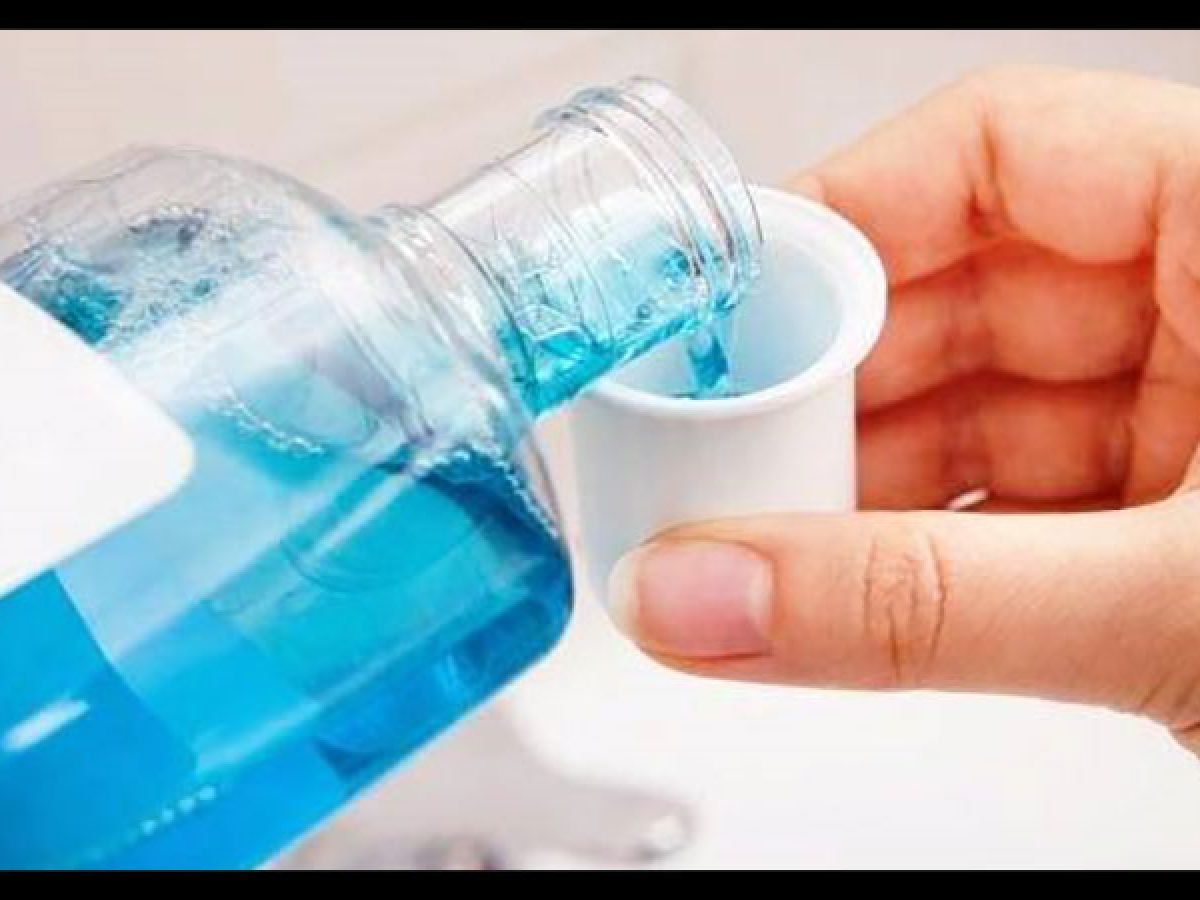 آب اکسیژنه چیست و در چه مواردی از آن استفاده می‌شود؟