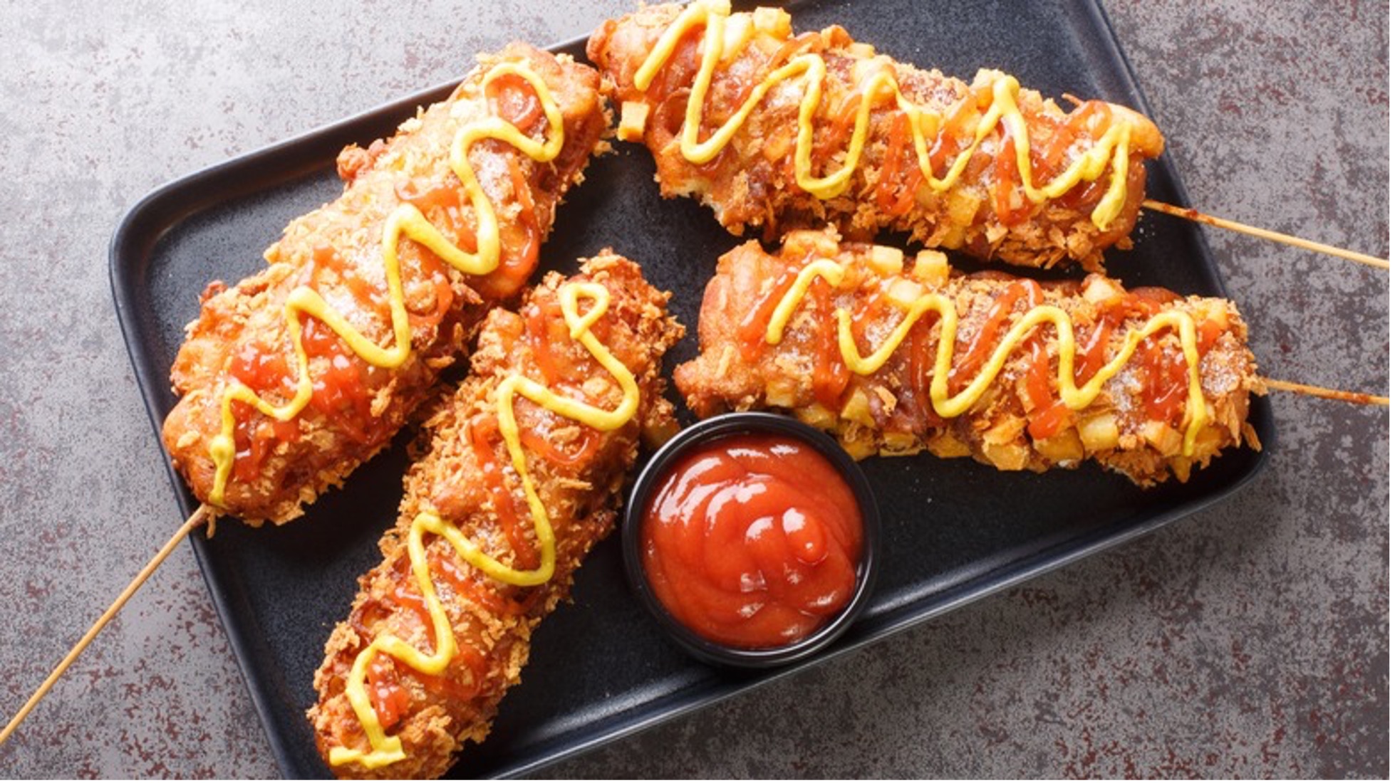 تاریخچه کورن داگ را می دانید؟ | طرز تهیه کورن داگ