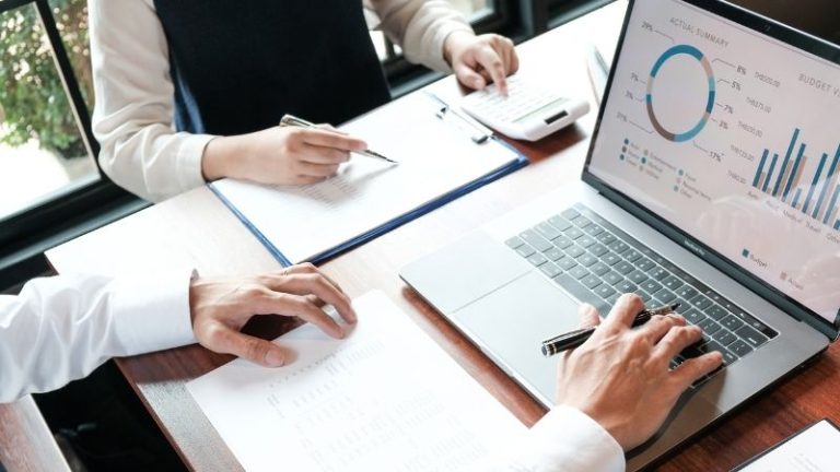 لیست بهترین آژانس های تبلیغاتی ؛ 7 شرکت برتر در سال 1403