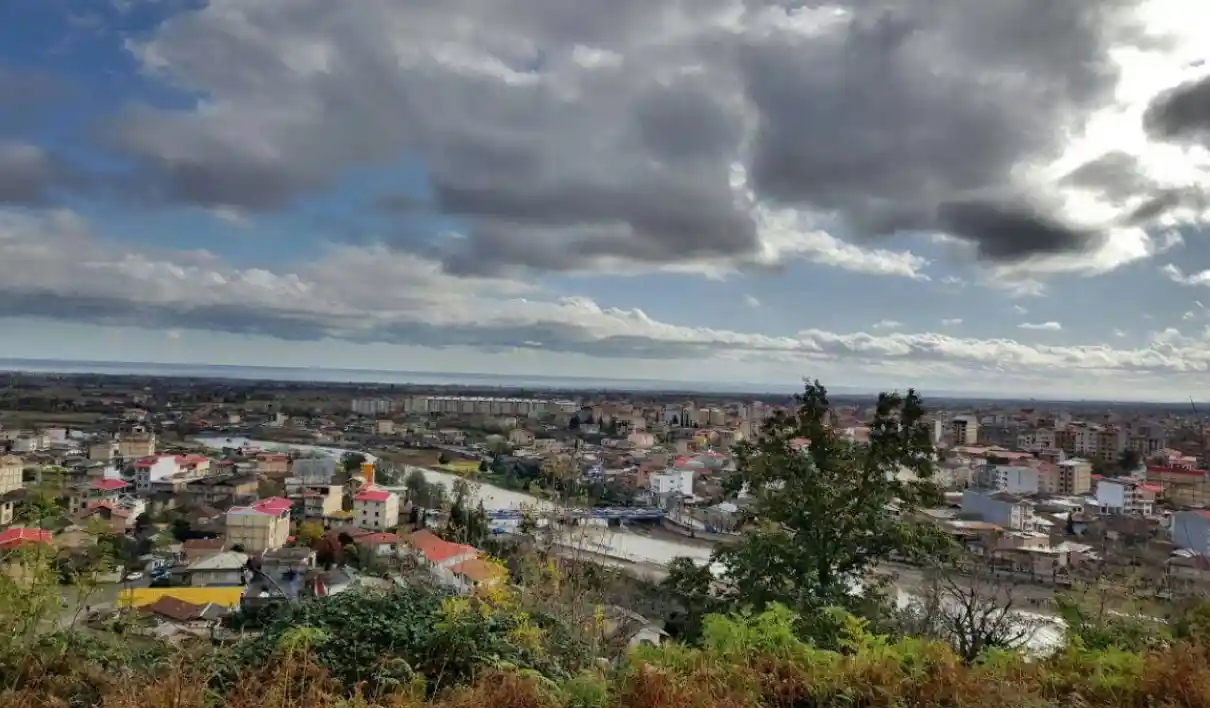 شهر هشتپر کجاست؟ بررسی کامل و راهنمای سفر به هشتپر